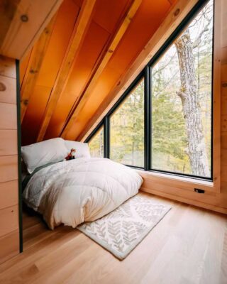 Das Versteck des Kupferfuchses - Maine, USA