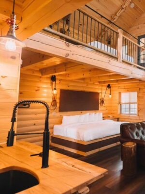 Fragen Sie sich immer noch, wie man ein Baumhaus einrichtet? Ideen für Baumhausmöbel für gemütliche Räume